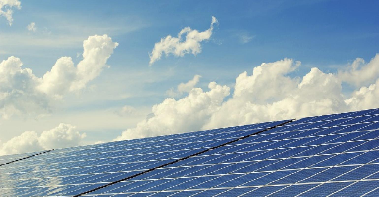 Energia Solar e Valorização Imobiliária: Como Investir em Painéis Solares Pode Aumentar o Valor do Seu Imóvel
