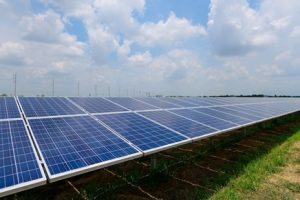 Impacto Social da Fazenda de energia solar: Promovendo o Desenvolvimento Sustentável
