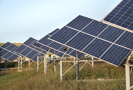 Eficiência Energética na Distribuição de Energia Solar: Redução de Perdas e Otimização de Redes